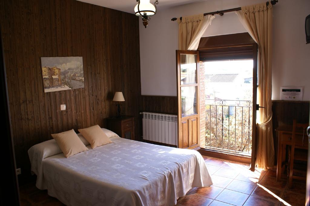 Casa Rural Pena Falcon Torrejón el Rubio Buitenkant foto