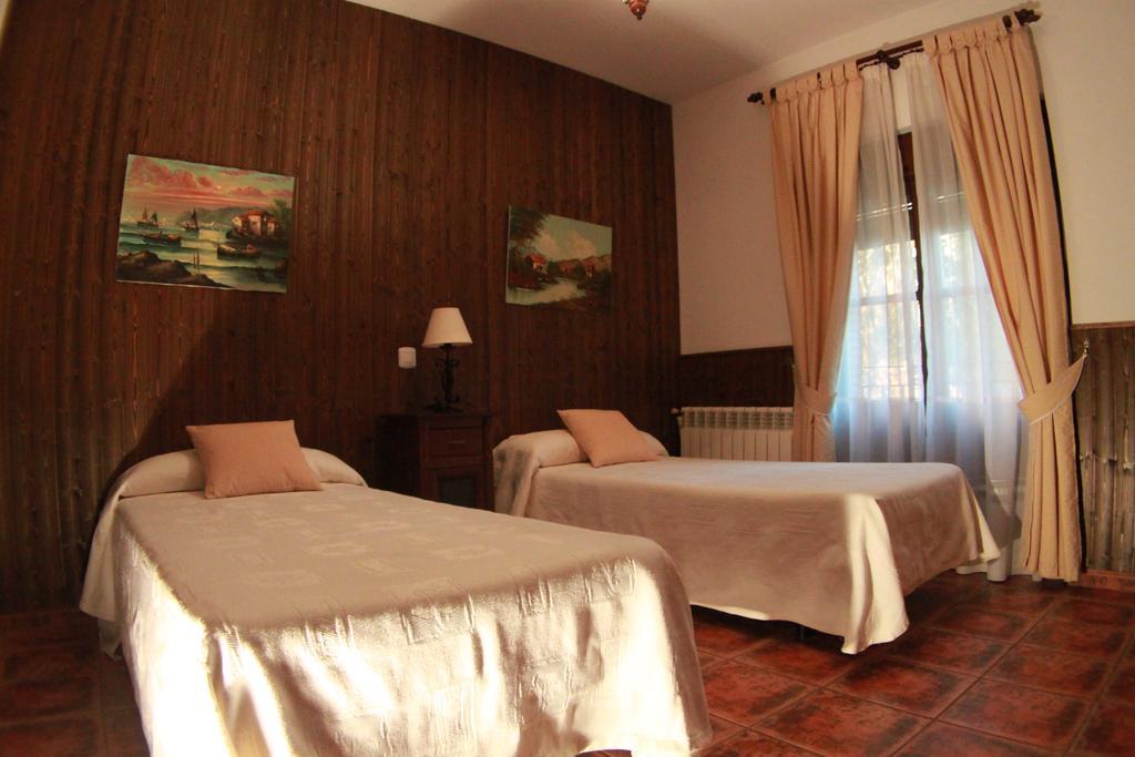 Casa Rural Pena Falcon Torrejón el Rubio Buitenkant foto
