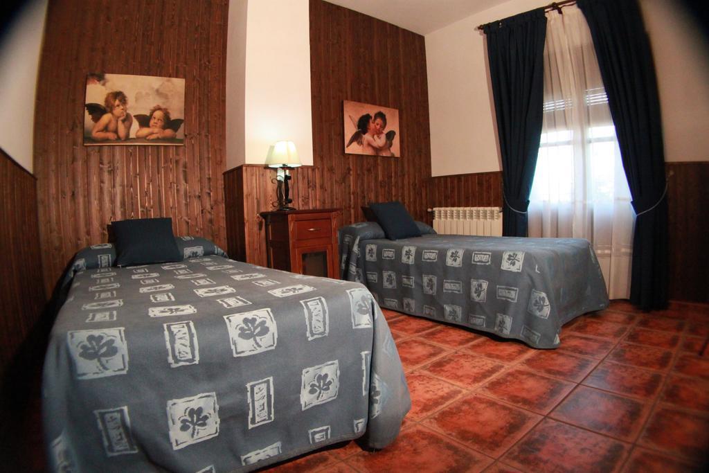 Casa Rural Pena Falcon Torrejón el Rubio Buitenkant foto
